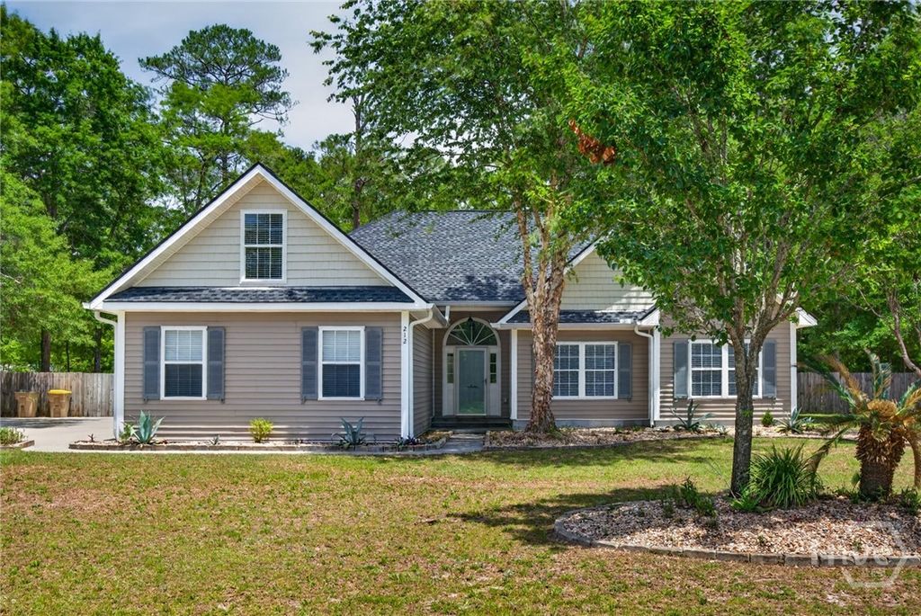 Image 1 of property listing at 212 Rosehill Drive E, Rincon, GA 31326