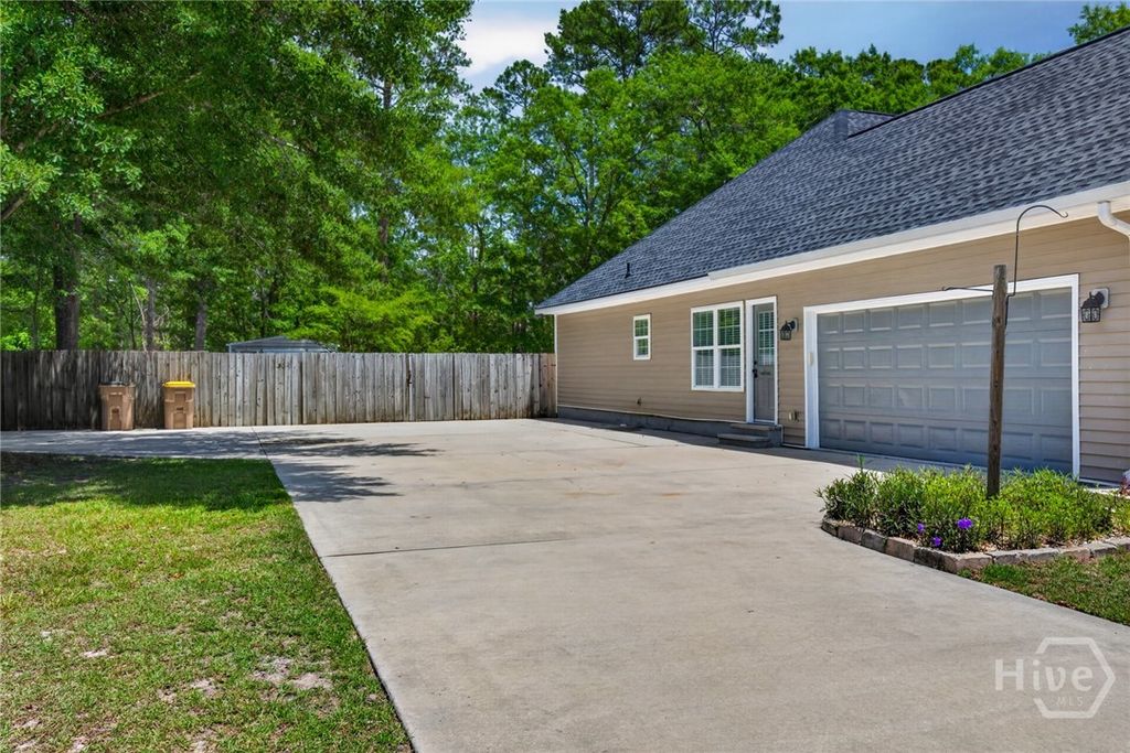 Image 43 of property listing at 212 Rosehill Drive E, Rincon, GA 31326