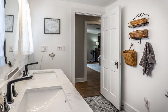 205 Sevier Avenue, Greeneville, TN 37745