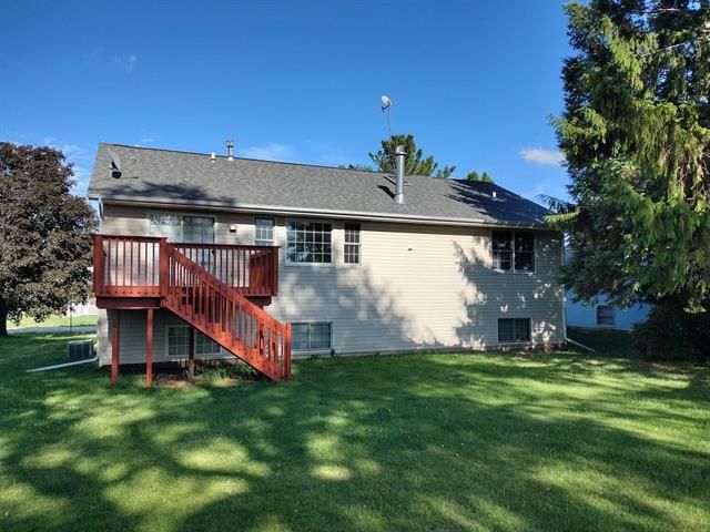 152 Columbia Street, Poplar Grove, IL 61065