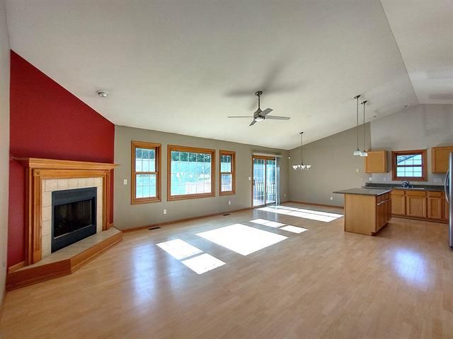 152 Columbia Street, Poplar Grove, IL 61065