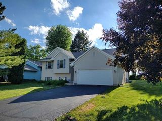 152 Columbia Street, Poplar Grove, IL 61065