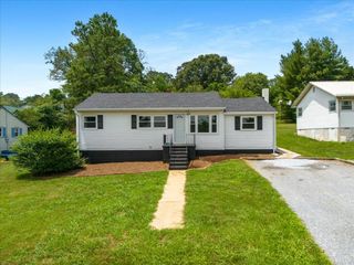 1104 8th St., Altavista, VA 24517