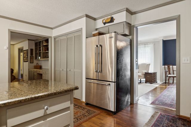 6601 Harcourt Cir, Nashville, TN 37205