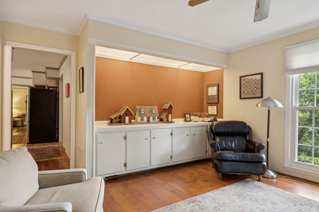 6601 Harcourt Cir, Nashville, TN 37205