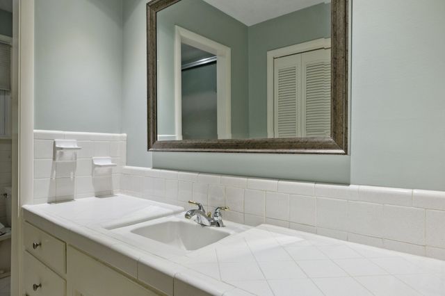 6601 Harcourt Cir, Nashville, TN 37205