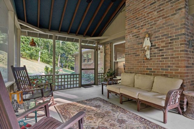 6601 Harcourt Cir, Nashville, TN 37205