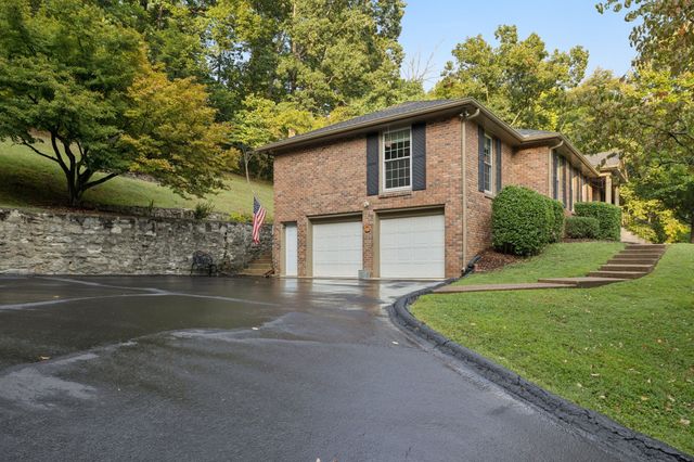 6601 Harcourt Cir, Nashville, TN 37205