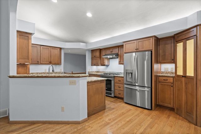 1525 S WEIMAR STREET, Appleton, WI 54915