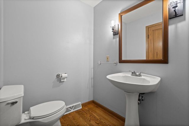 1525 S WEIMAR STREET, Appleton, WI 54915