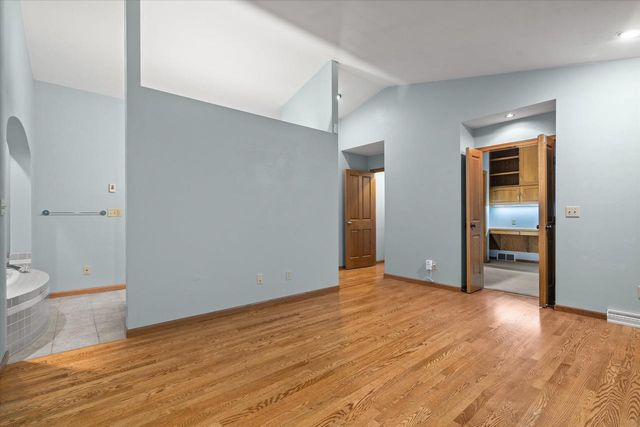 1525 S WEIMAR STREET, Appleton, WI 54915