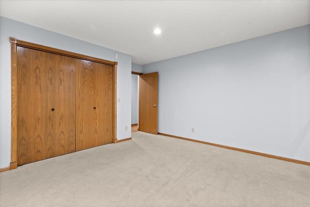 1525 S WEIMAR STREET, Appleton, WI 54915