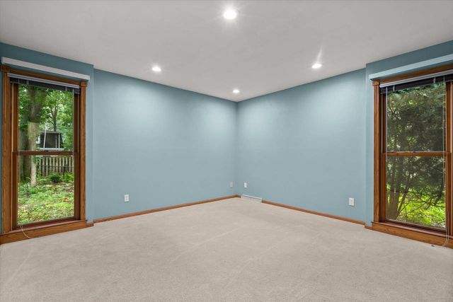 1525 S WEIMAR STREET, Appleton, WI 54915