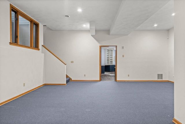 1525 S WEIMAR STREET, Appleton, WI 54915