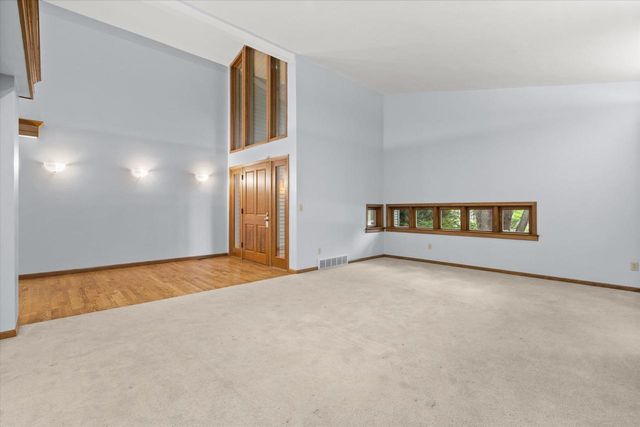 1525 S WEIMAR STREET, Appleton, WI 54915
