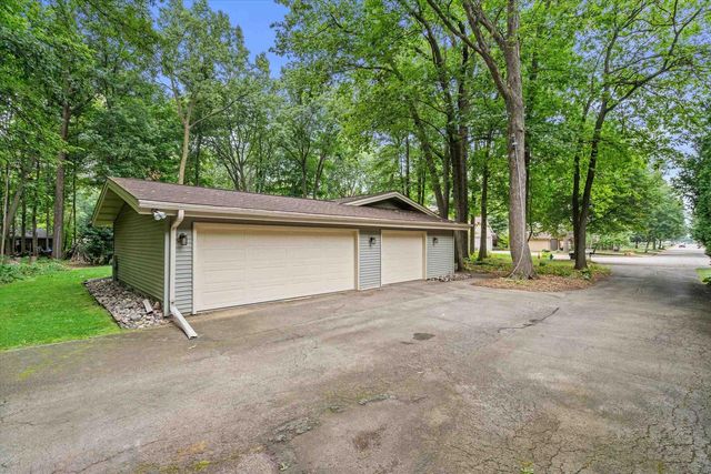 1525 S WEIMAR STREET, Appleton, WI 54915