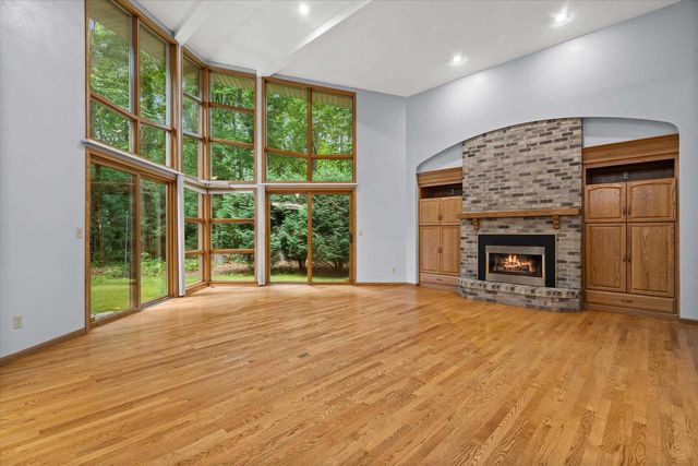 1525 S WEIMAR STREET, Appleton, WI 54915