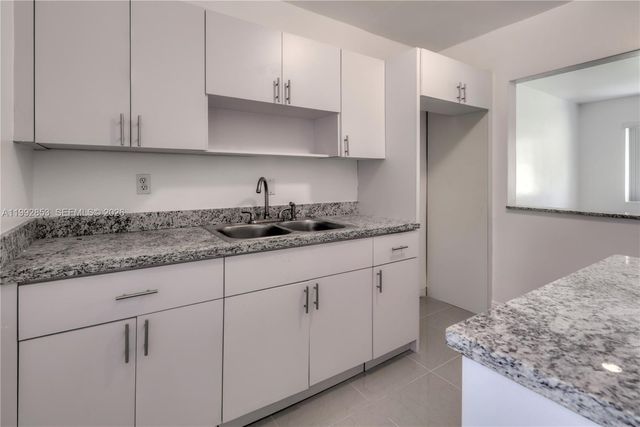 14115 NW 5th Ave 1, Miami, FL 33168