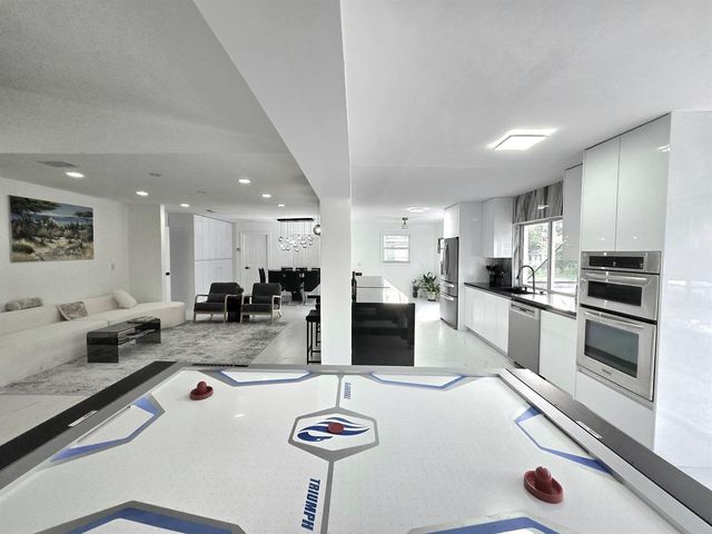 12231 Areaca Drive, Wellington, FL 33414