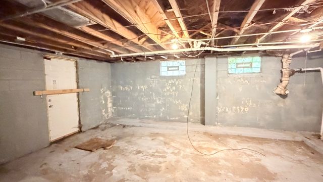 318 S Hamilton Street, Gary, IN 46403