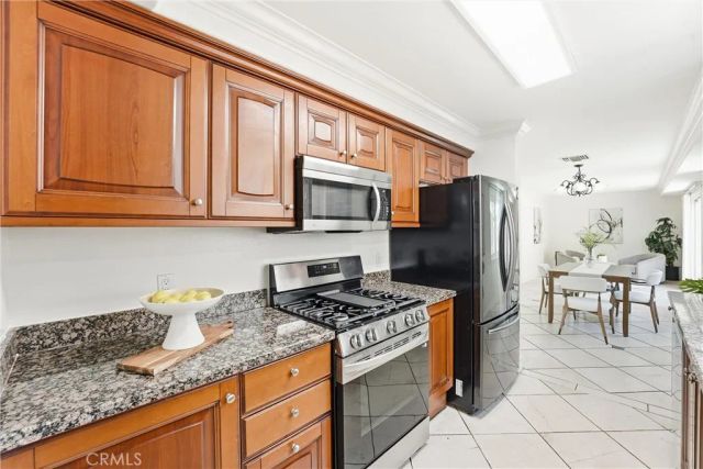 7006 Valmont B, Tujunga, CA 91042