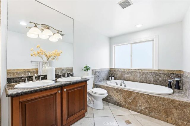 7006 Valmont B, Tujunga, CA 91042