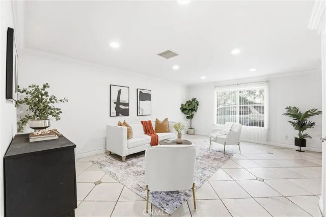 7006 Valmont B, Tujunga, CA 91042