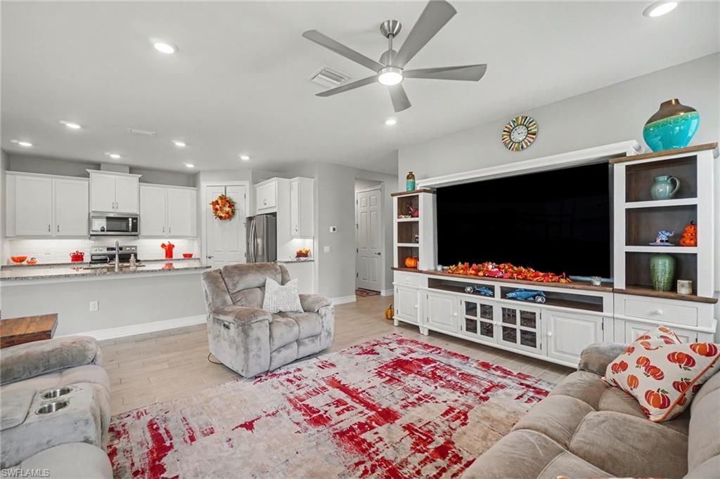 628 Parkshore Lake AVE, CAPE CORAL, FL 33993 — photo 3