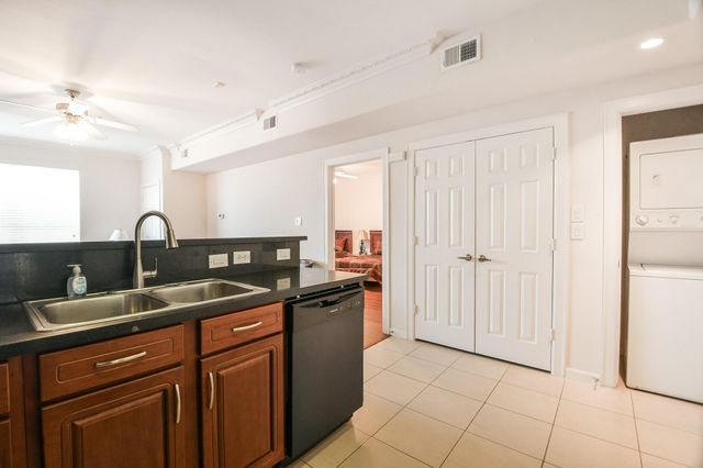 6655 W Sam Houston Parkway S 3K, Houston, TX 77072