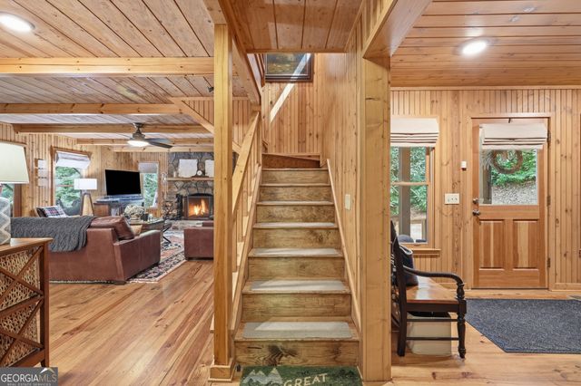 383 Bull Frog Lane, Clayton, GA 30525