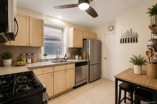 2260 Benson Avenue 1B, Brooklyn, NY 11214