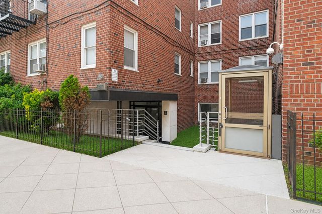 2260 Benson Avenue 1B, Brooklyn, NY 11214