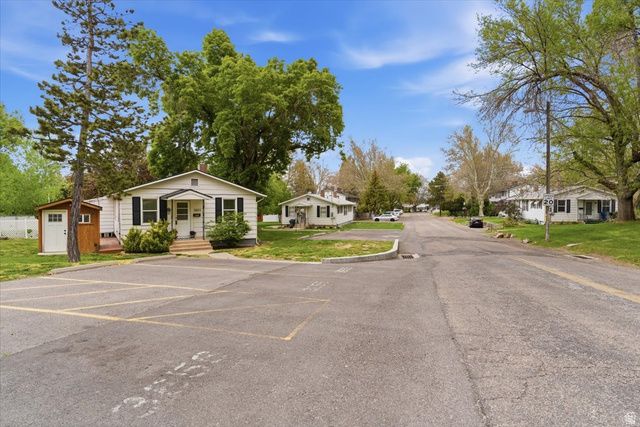 3855 GRANDVIEW DR, Ogden, UT 84403
