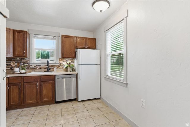 3855 GRANDVIEW DR, Ogden, UT 84403