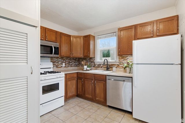 3855 GRANDVIEW DR, Ogden, UT 84403