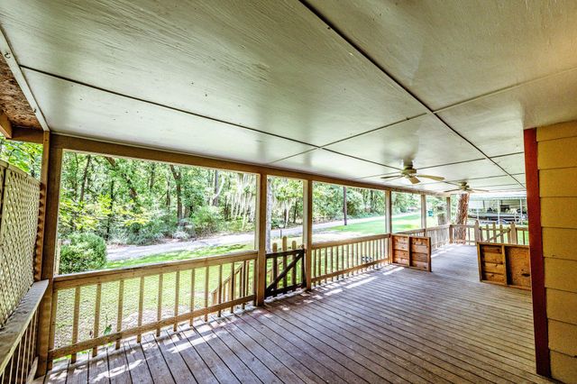 17 Pine Wood Drive, Huntsville, TX 77320