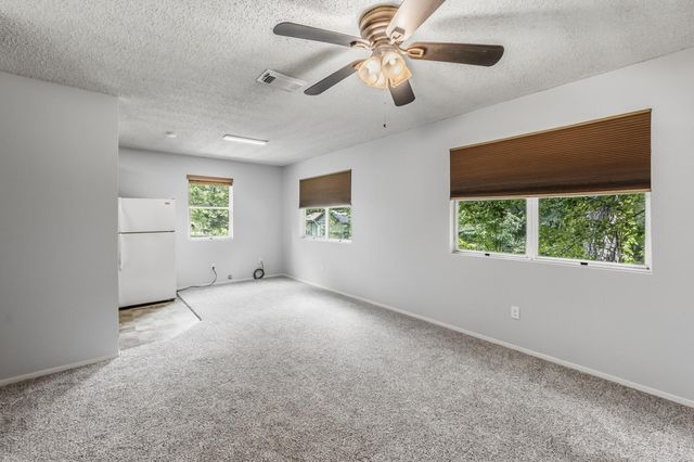 17 Pine Wood Drive, Huntsville, TX 77320