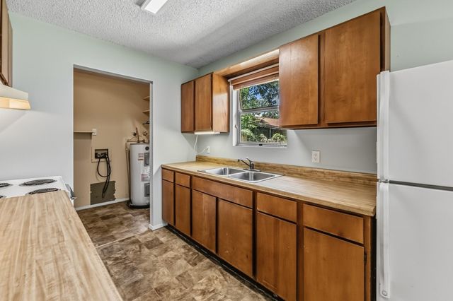 17 Pine Wood Drive, Huntsville, TX 77320