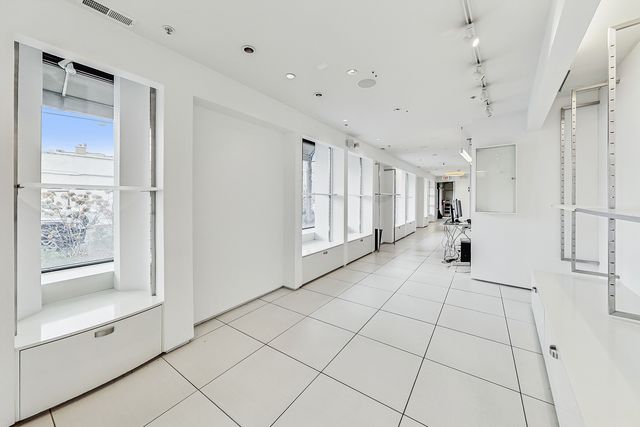 2611 Prairie Avenue, Evanston, IL 60201