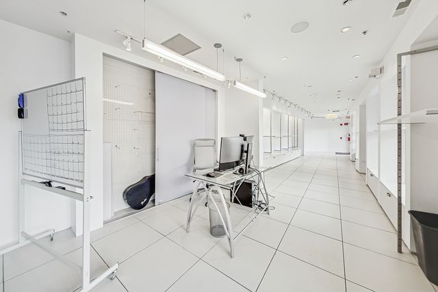 2611 Prairie Avenue, Evanston, IL 60201