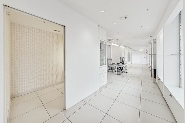 2611 Prairie Avenue, Evanston, IL 60201