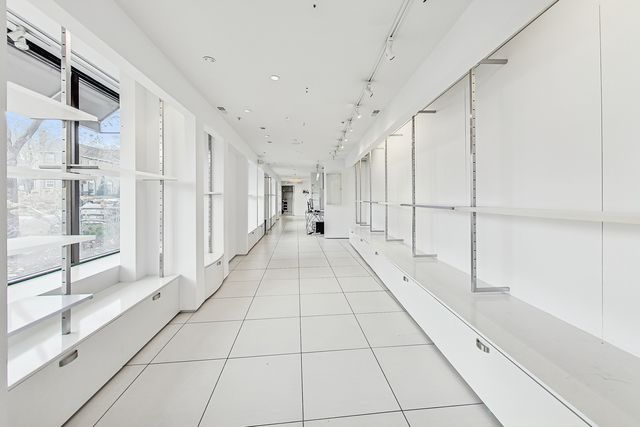 2611 Prairie Avenue, Evanston, IL 60201