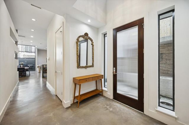 6504 Rodrigo Street B, Houston, TX 77007