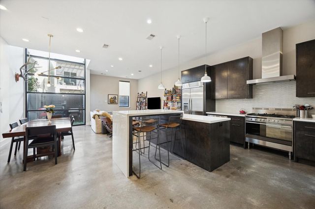6504 Rodrigo Street B, Houston, TX 77007