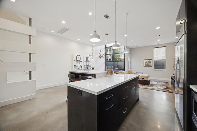 6504 Rodrigo Street B, Houston, TX 77007