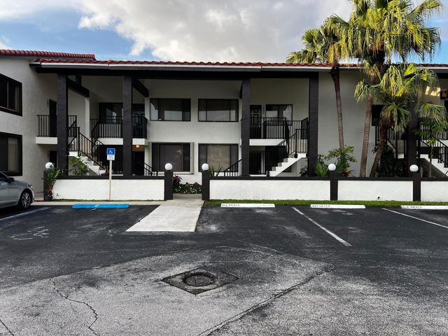 3200 NW 46th Street 203, Oakland Park, FL 33309