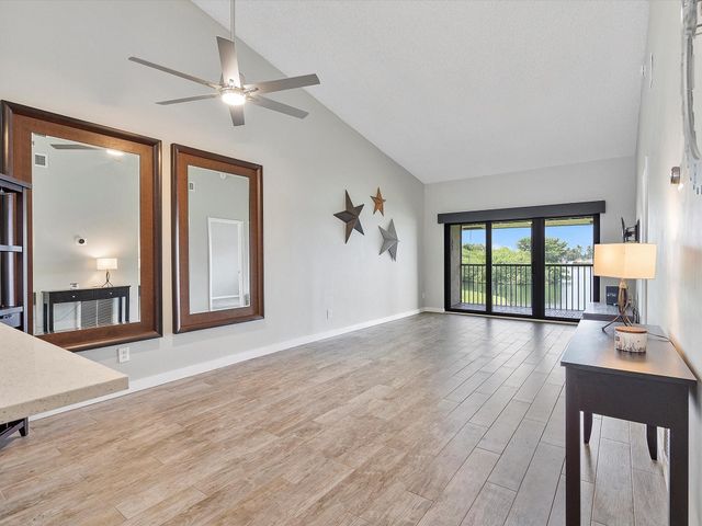 3200 NW 46th Street 203, Oakland Park, FL 33309