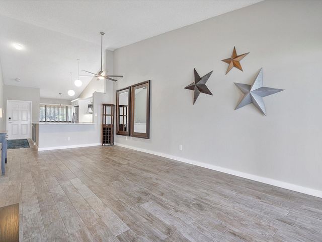 3200 NW 46th Street 203, Oakland Park, FL 33309