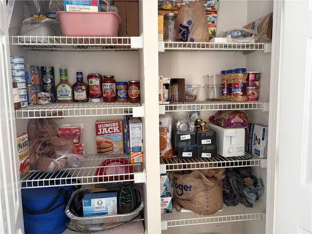 2572 Pembrooke Way, Lawrenceville, GA 30044