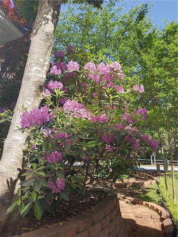 2572 Pembrooke Way, Lawrenceville, GA 30044